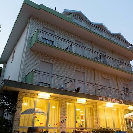 Hotel Flores Riccione Luaran gambar