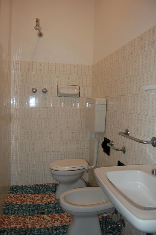Hotel Flores Riccione Luaran gambar